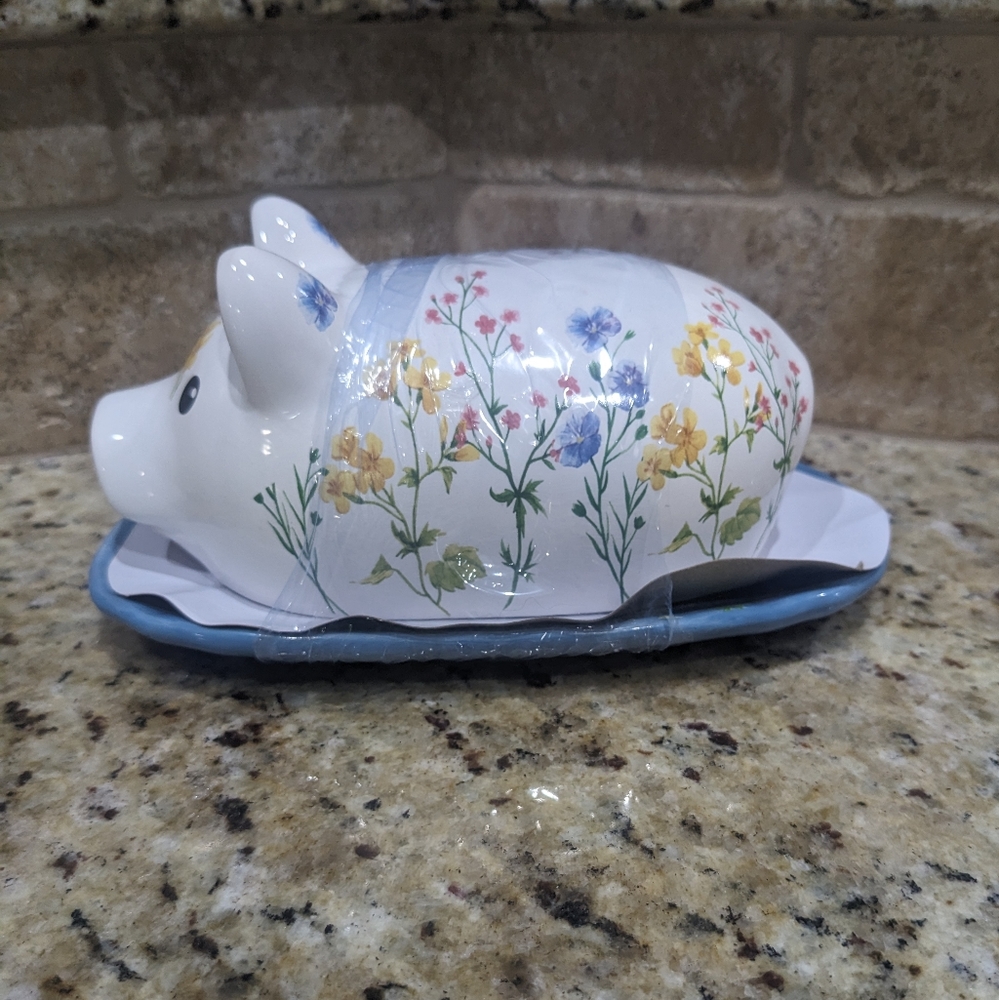 Floral pig butter dish